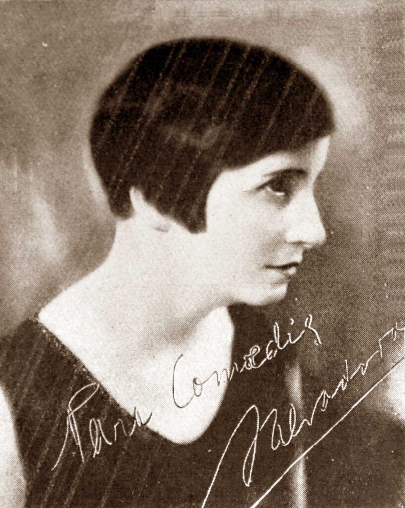 5 Poemas y una carta de Salvadora Medina Onrubia (2)