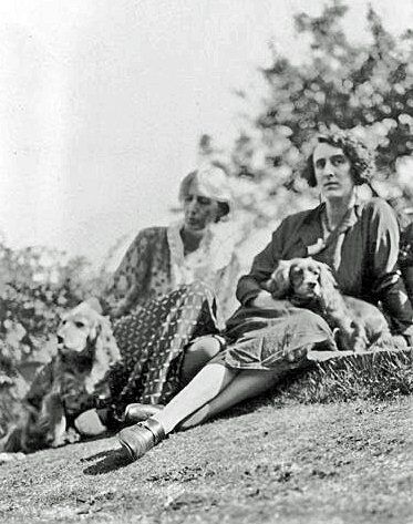 Las Imprescindibles — 1 Poema y 2 Cuentos de Virginia Woolf