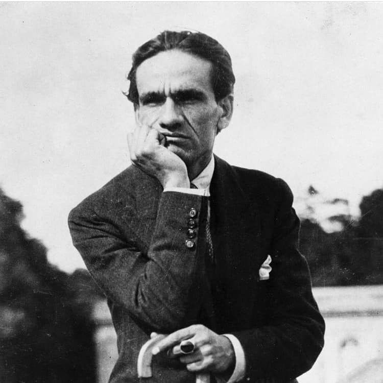 16 Poemas de César Vallejo (11)