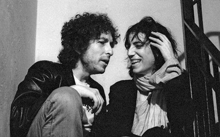 Cantautoras/es — 8 Poemas y una canción  de Patti Smith (5)