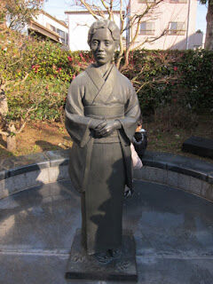 10  Haikus de Mitsuhashi Takajo 三橋鷹女/ (2)