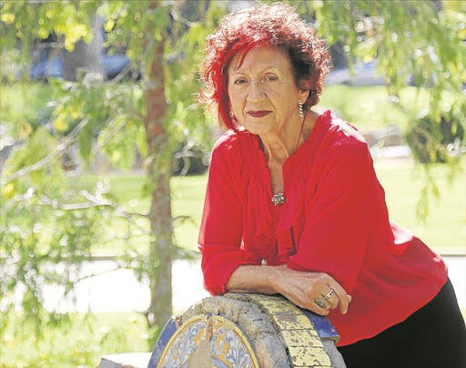 10 Poemas de Juana Castro (10)