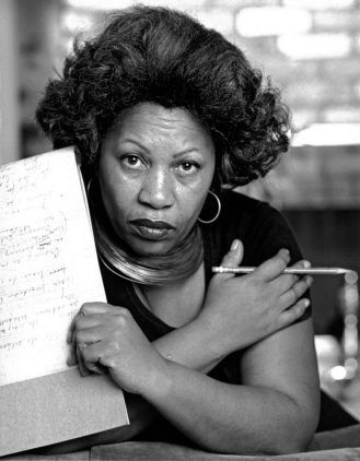 Las Imprescindibles — 3 Poemas y un cuento de Toni Morrison (2)