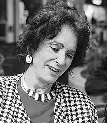 10 Poemas de Olga Elena Mattei  (11)