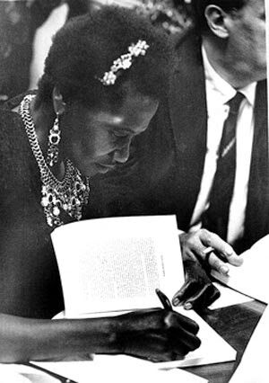 9 Poemas de Carolina Maria de Jesus (6)