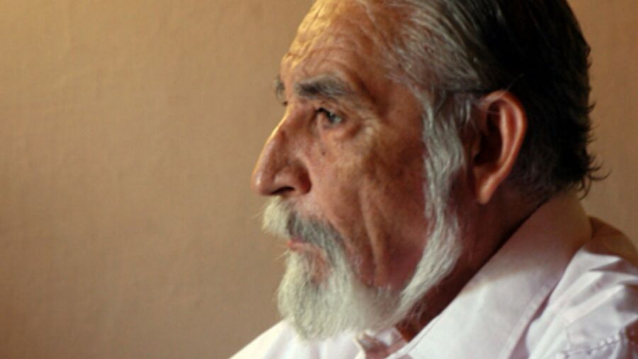 Juan Carlos Bustriazo Ortiz​ — 9 Poemas de Juan Carlos Bustriazo Ortiz (9)