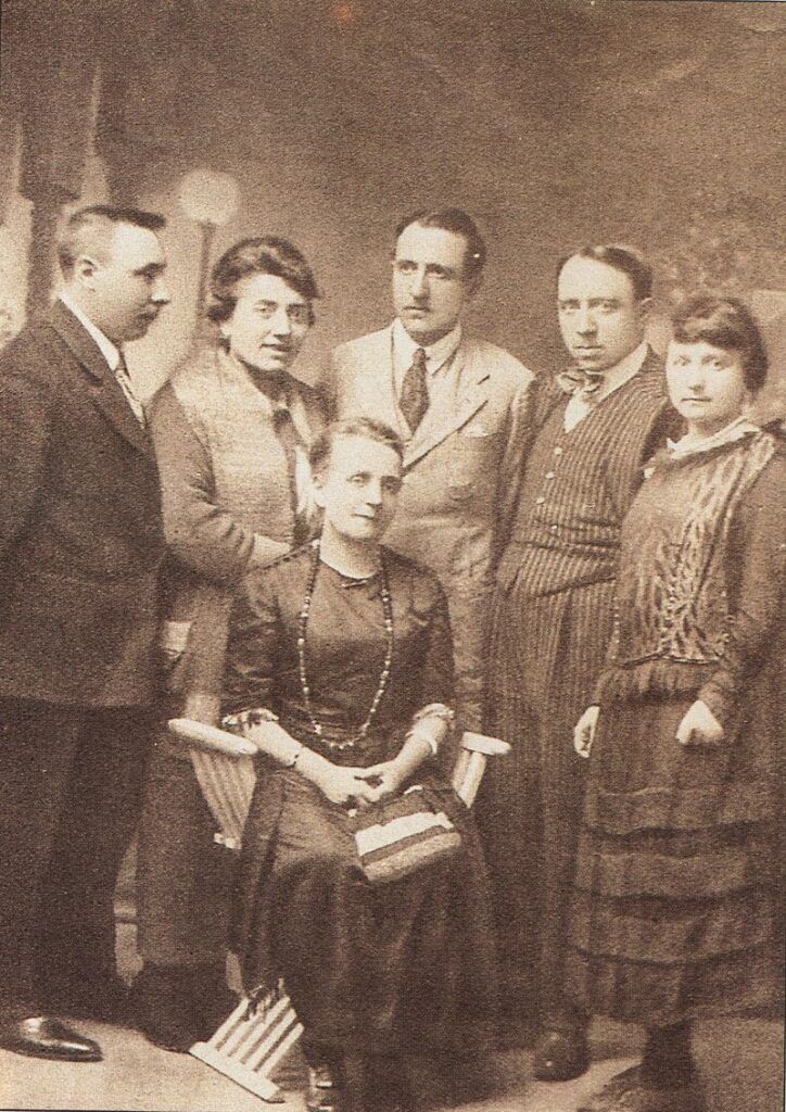 María de Maeztu  (2)